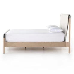 Harriet Queen Bed -Famous Furniture Shop 223307 001 4 84076.1615166589