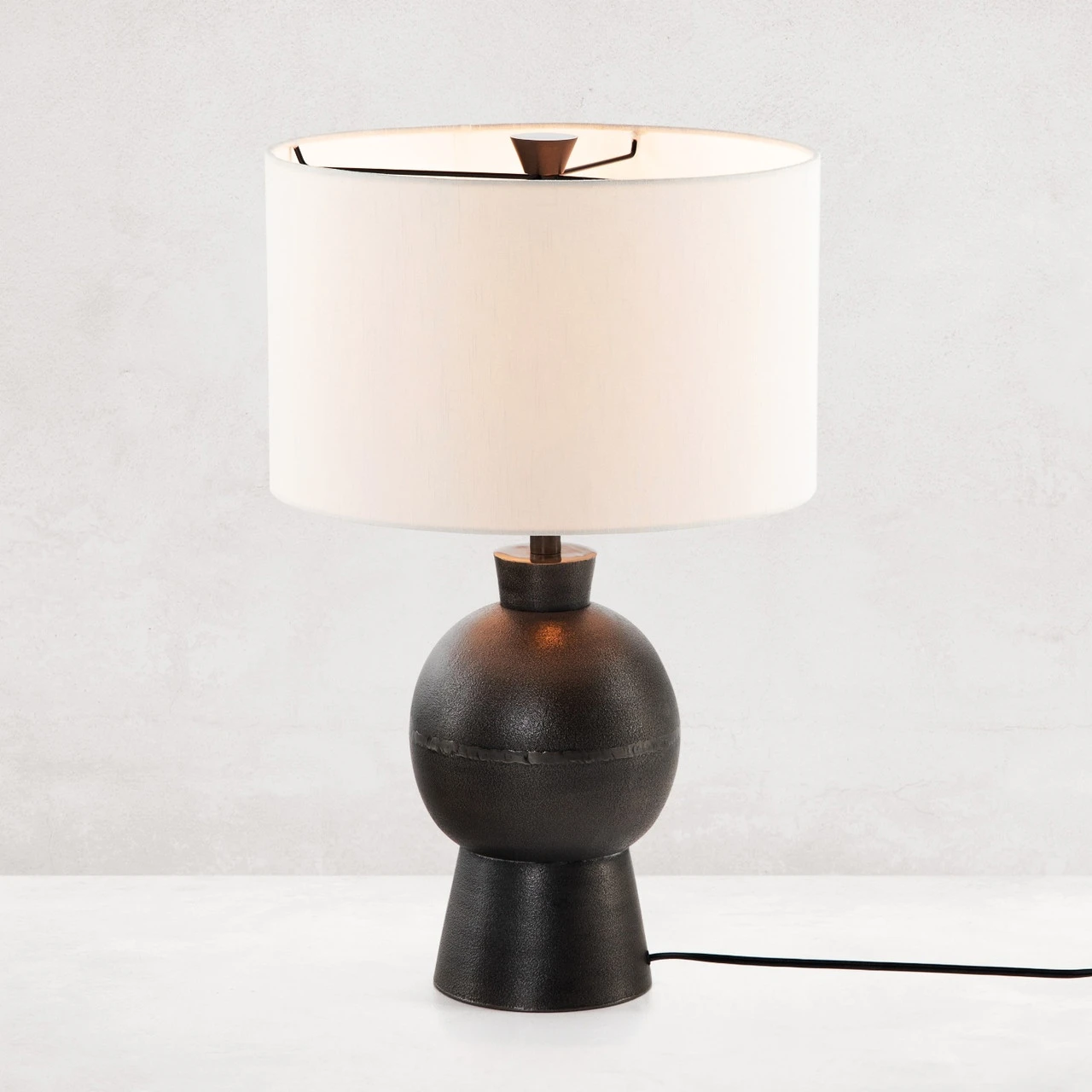 Kelita Textured Black Aluminum Table Lamp 3 Kelita Textured Black Aluminum Table Lamp