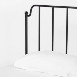 Zara Midnight Iron Queen Bed -Famous Furniture Shop 230164 002 DET 4 58495.1668432040