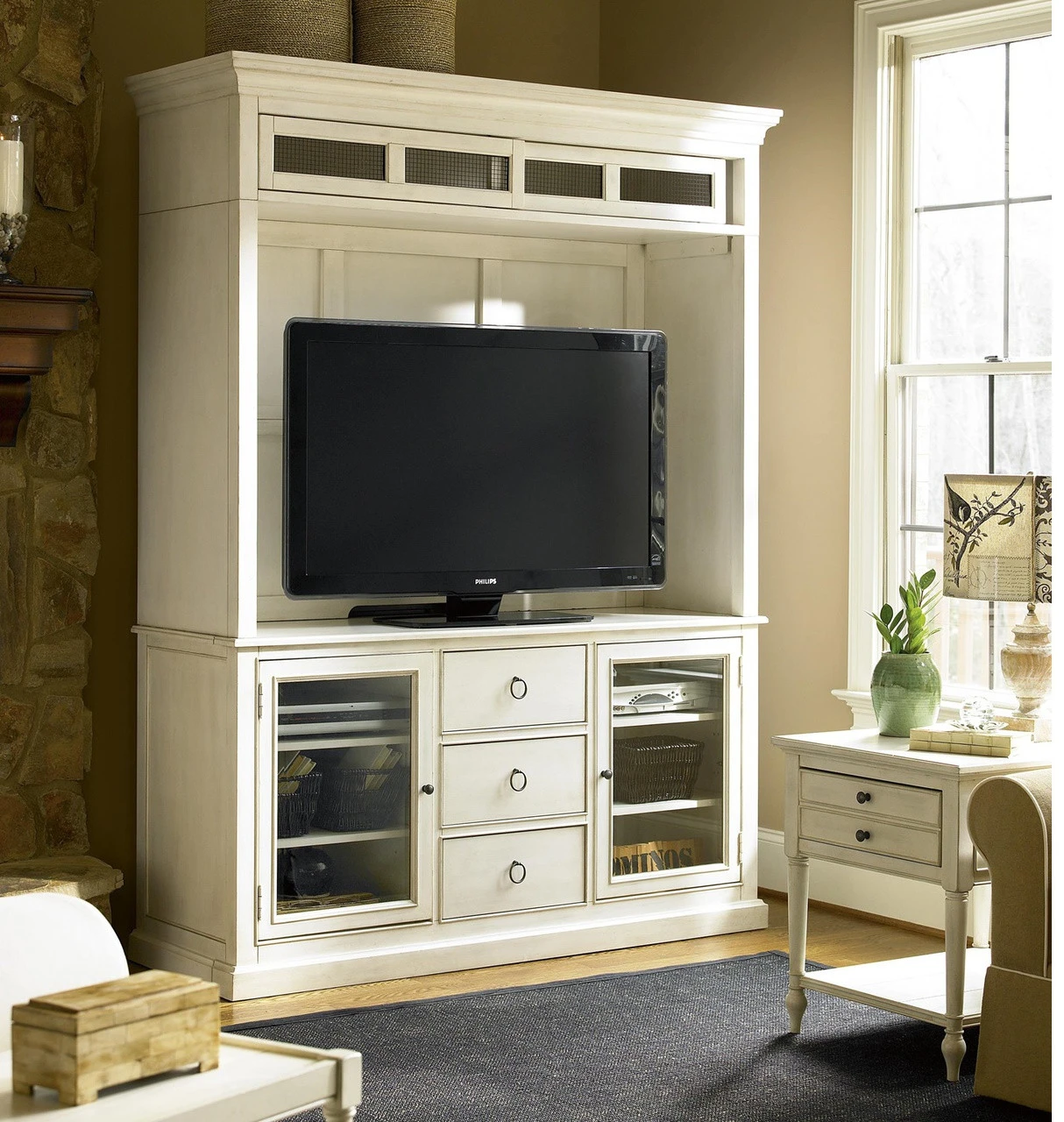 Country-Chic Maple Wood White TV Stand With Hutch