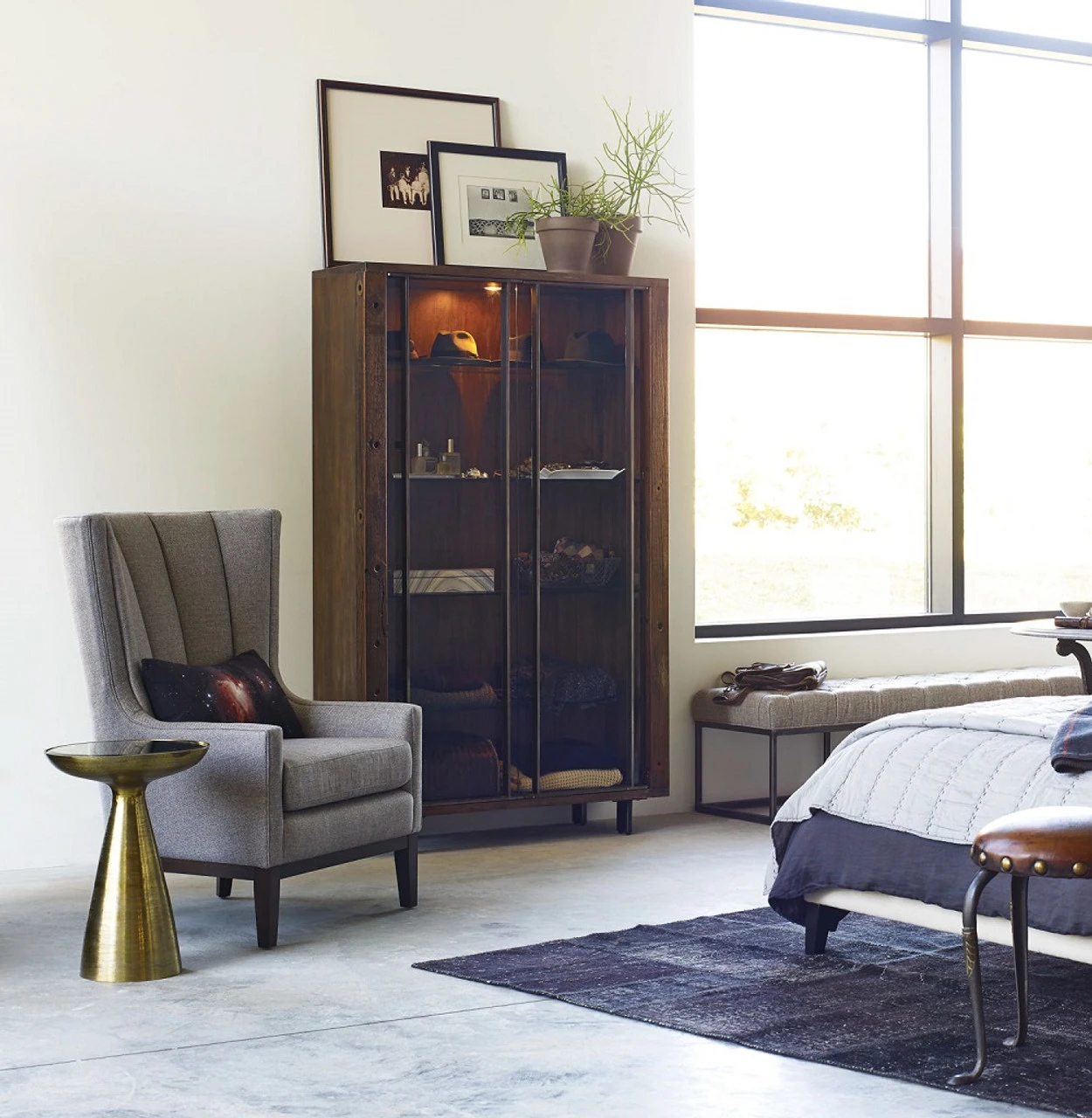 Mod Brass Pedestal Side Table With Mirrored Top 5 Mod Brass Pedestal Side Table With Mirrored Top - Image 3