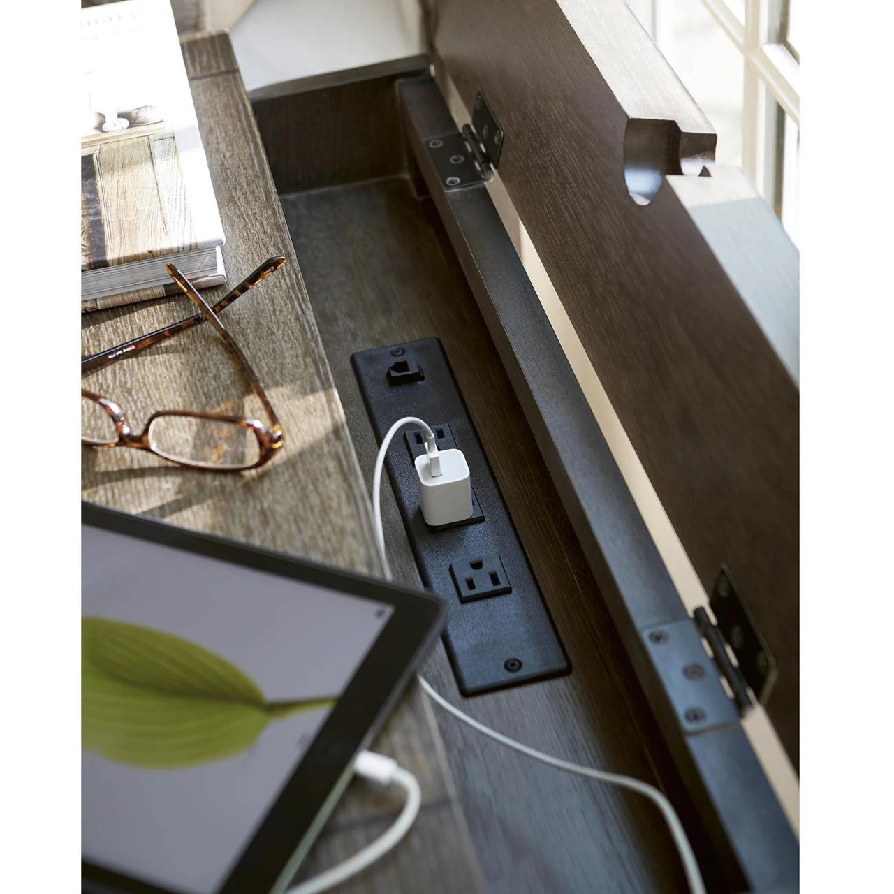 Playlist Vintage Oak 3 Drawer Nightstand - Image 3